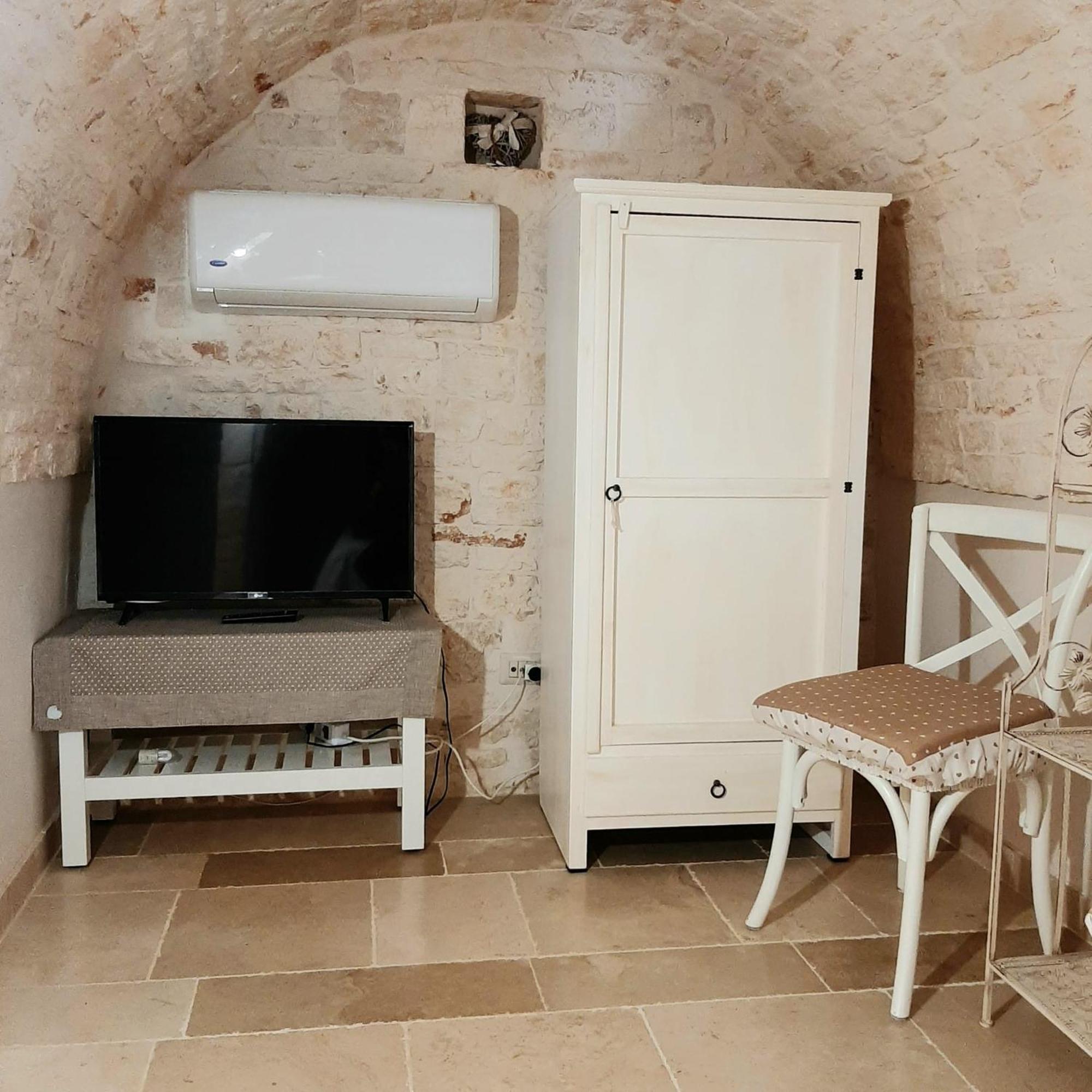 Widespread Trulli In The Historic Center - Trulli Antichi Mestieri *