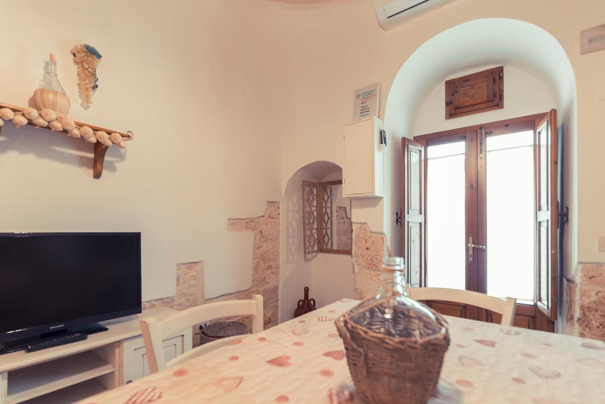 Widespread Trulli In The Historic Center - Trulli Antichi Mestieri *