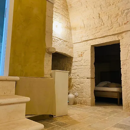 Widespread Trulli In The Historic Center - Trulli Antichi Mestieri Alberobello Exterior photo