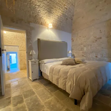 Widespread Trulli In The Historic Center - Trulli Antichi Mestieri Alberobello Exterior photo