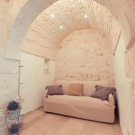 Widespread Trulli In The Historic Center - Trulli Antichi Mestieri Alberobello Exterior photo