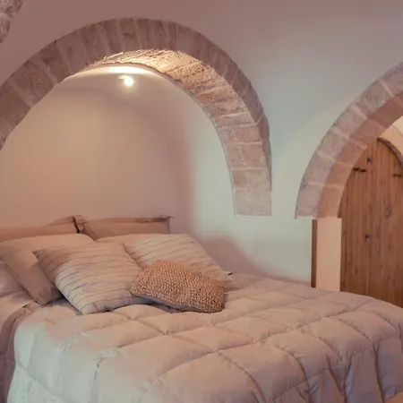 Widespread Trulli In The Historic Center - Trulli Antichi Mestieri Alberobello Exterior photo