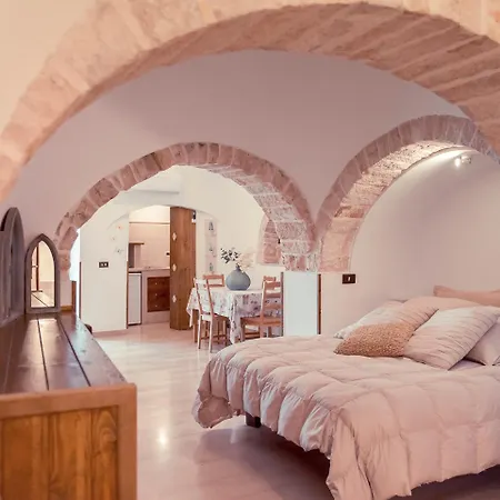 Widespread Trulli In The Historic Center - Trulli Antichi Mestieri Alberobello Exterior photo