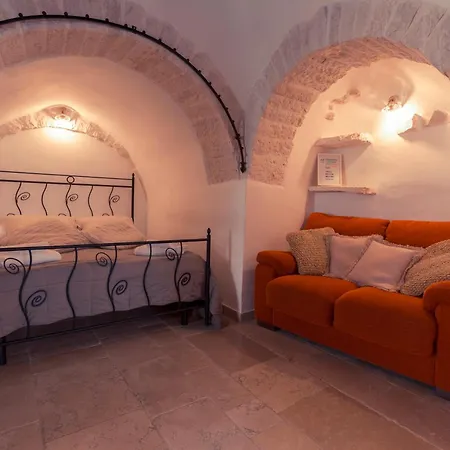 Widespread Trulli In The Historic Center - Trulli Antichi Mestieri Alberobello Exterior photo