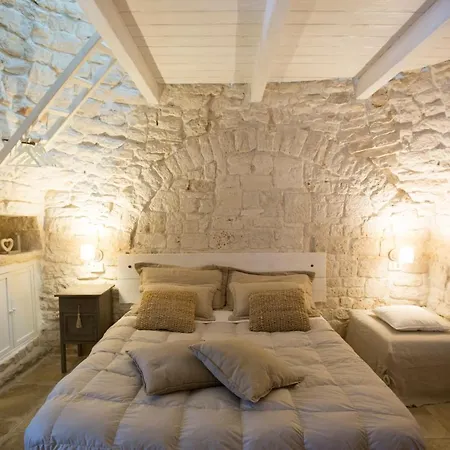 Widespread Trulli In The Historic Center - Trulli Antichi Mestieri Alberobello Exterior photo