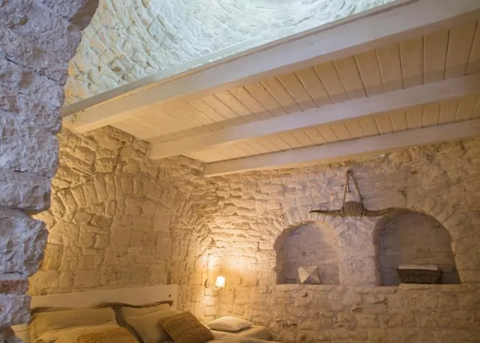 Widespread Trulli In The Historic Center - Trulli Antichi Mestieri
