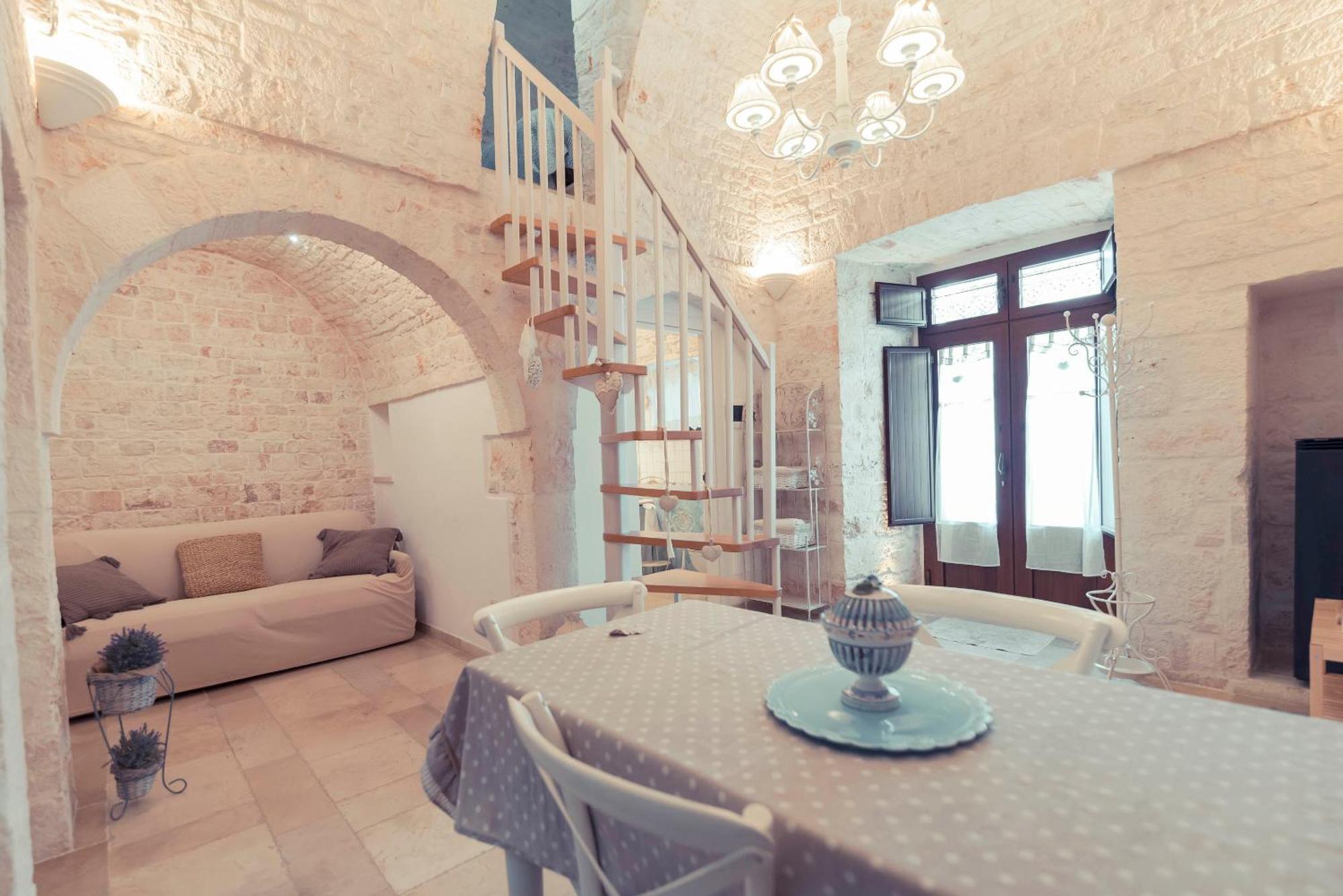 Widespread Trulli In The Historic Center - Trulli Antichi Mestieri *