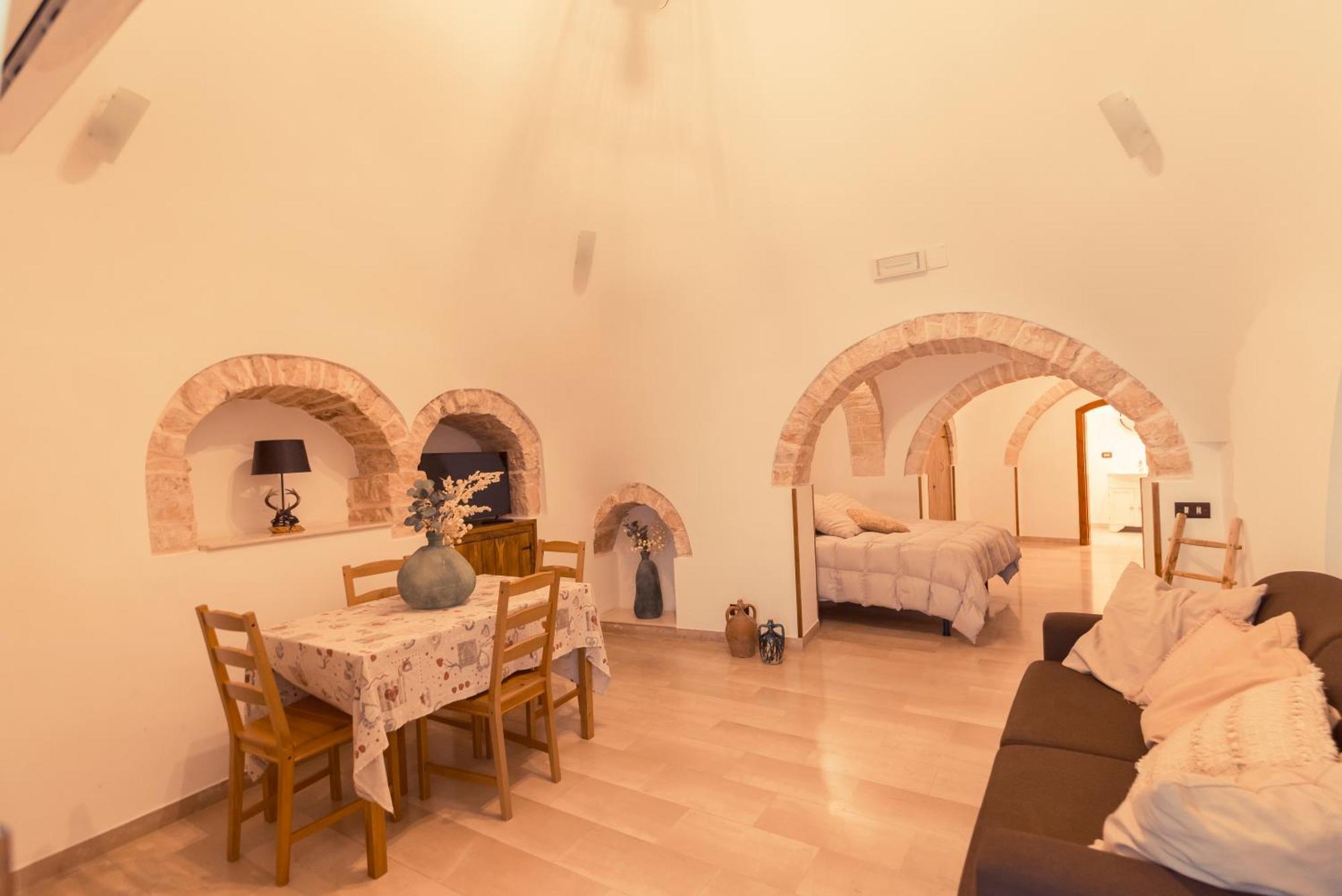 Widespread Trulli In The Historic Center - Trulli Antichi Mestieri