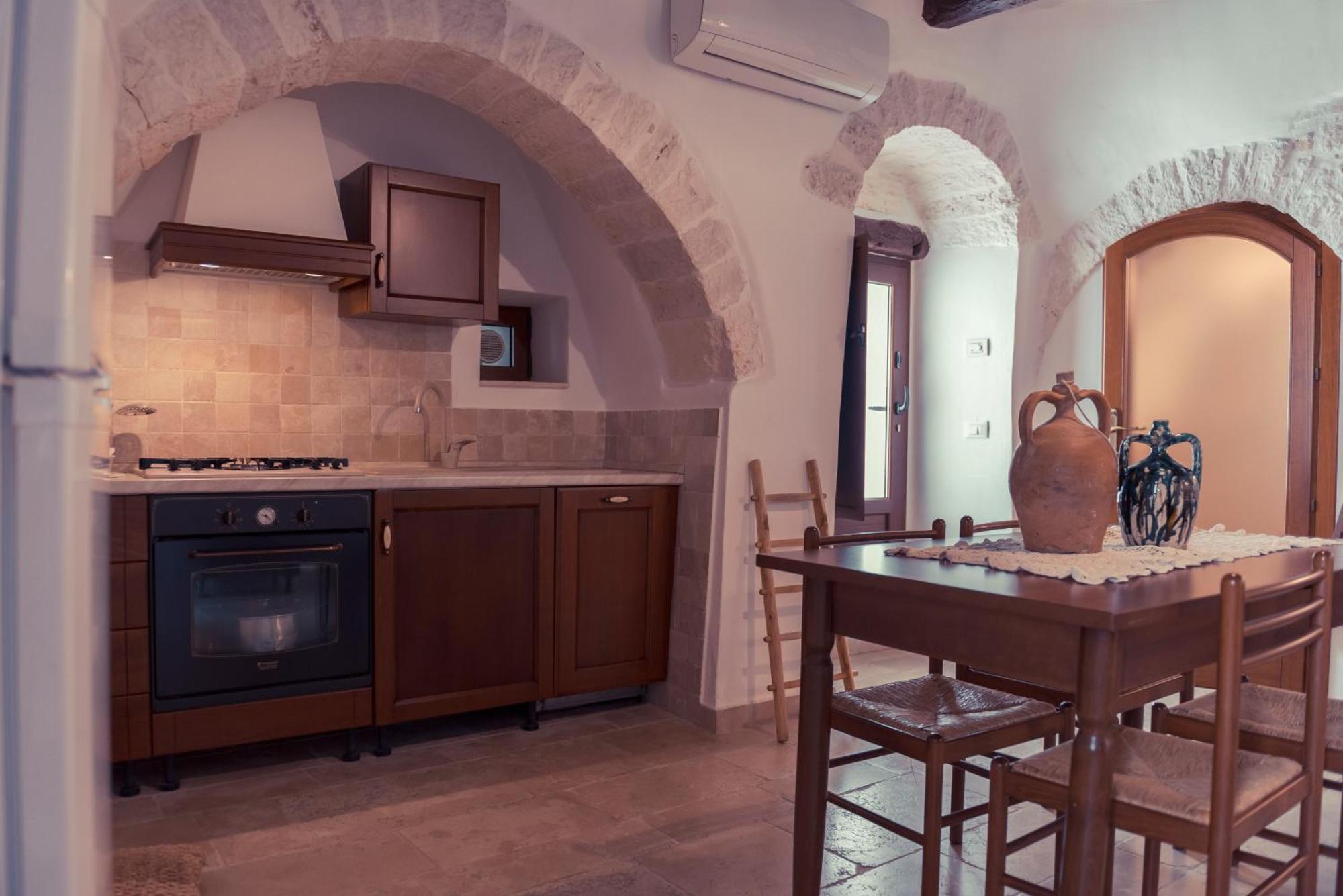 Widespread Trulli In The Historic Center - Trulli Antichi Mestieri Holiday home Alberobello